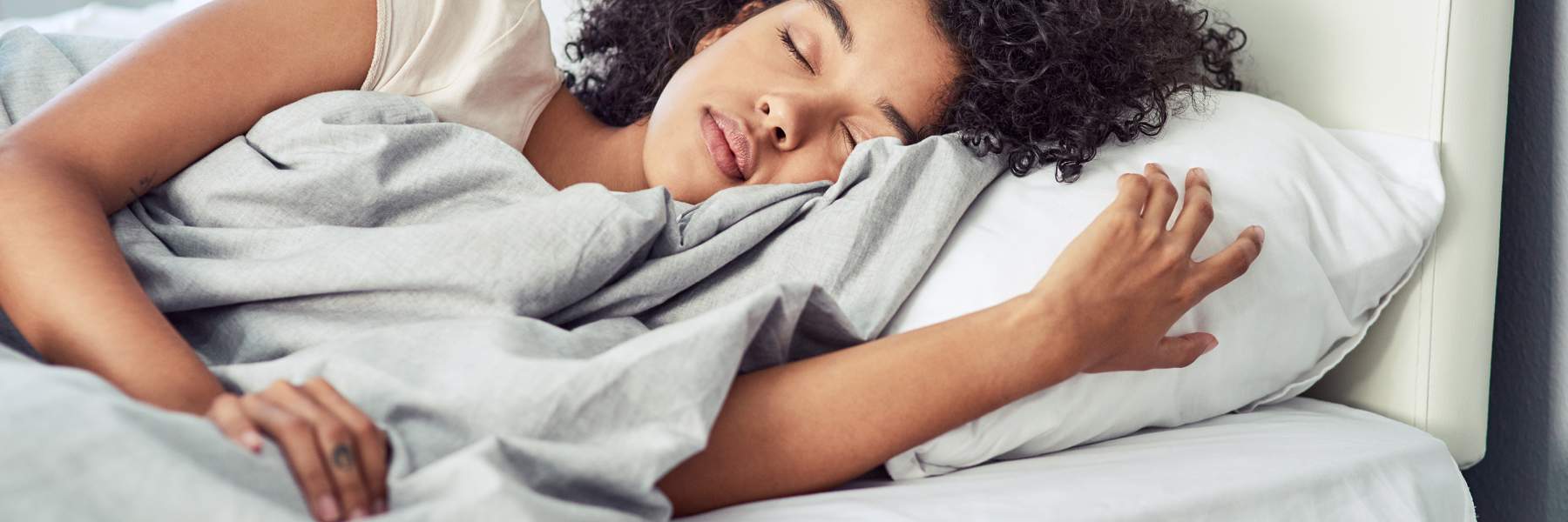Young girl sleeping and resting to reduce endo symptoms